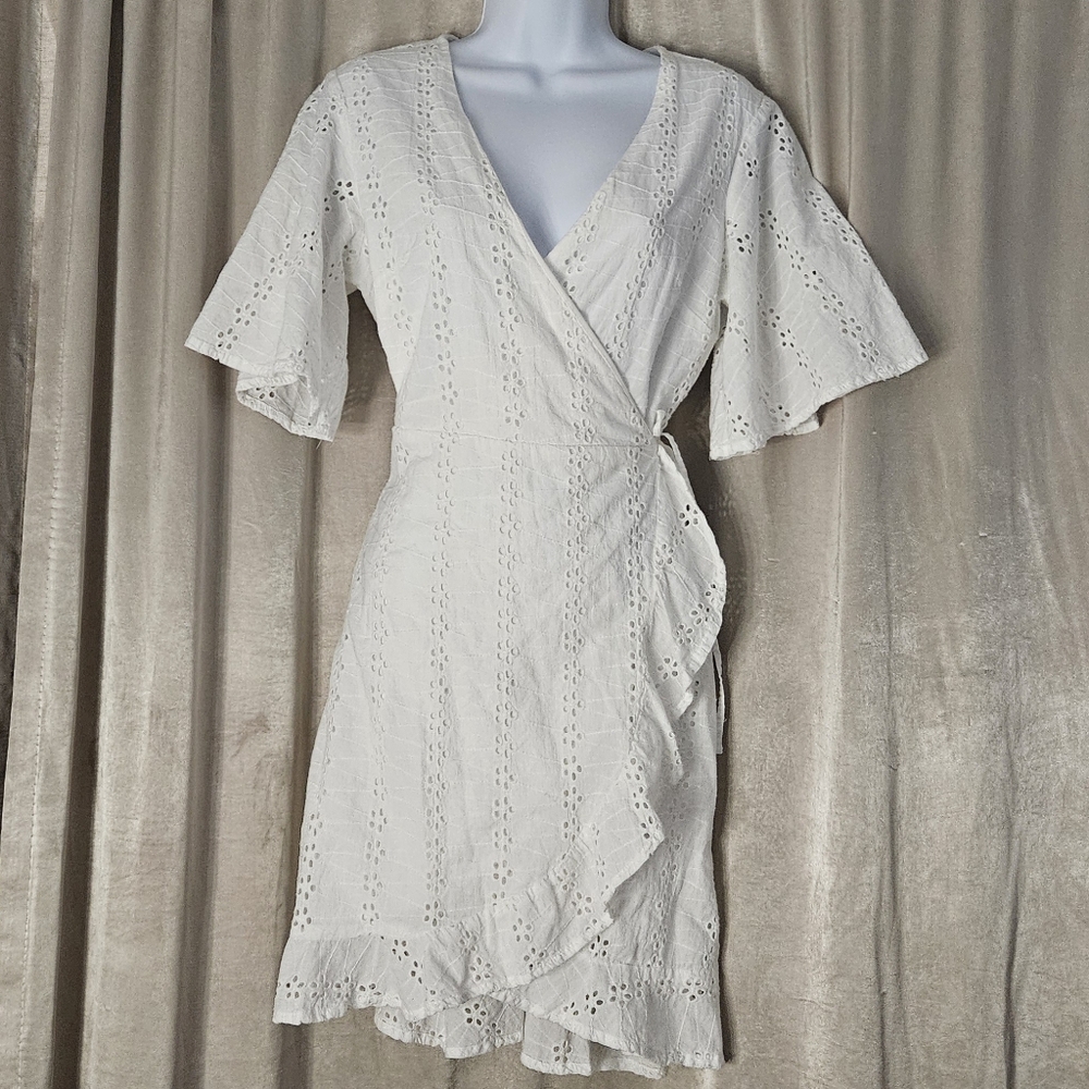 NWOT Japna white eyelet lace wrap dress Womens Medium - Picture 10 of 10